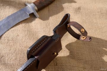 Lederscheide mit Koppelschuh für Jagdmesser